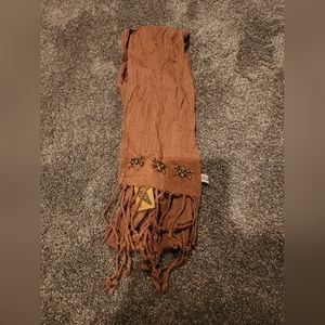Brokendown skull brown scarf
